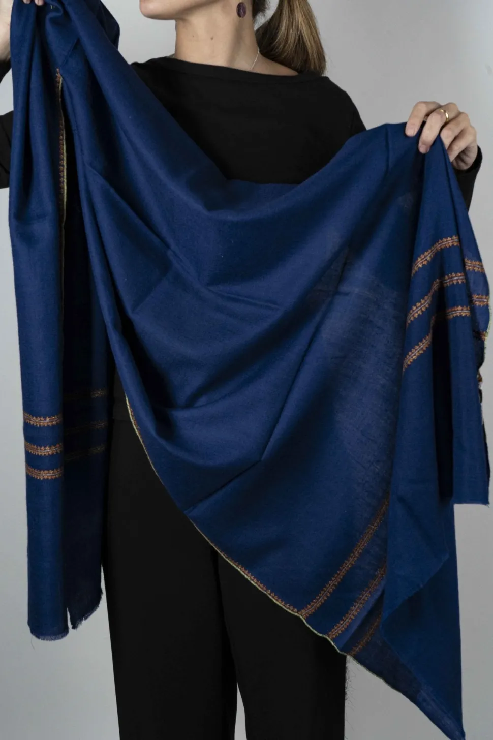 Pashmina Lisa Con Bordado