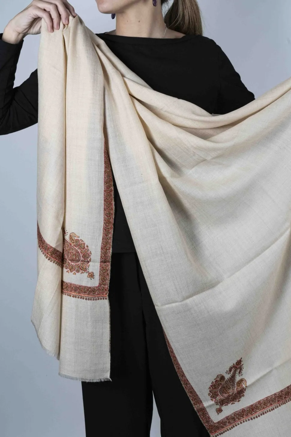 Pashmina Lisa Con Bordado