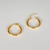 Pendientes Dorados Con Diseño De Aros Martillados