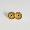 Pendientes Dorados Redondos Con Diseño De Sol Y Circonita Negra