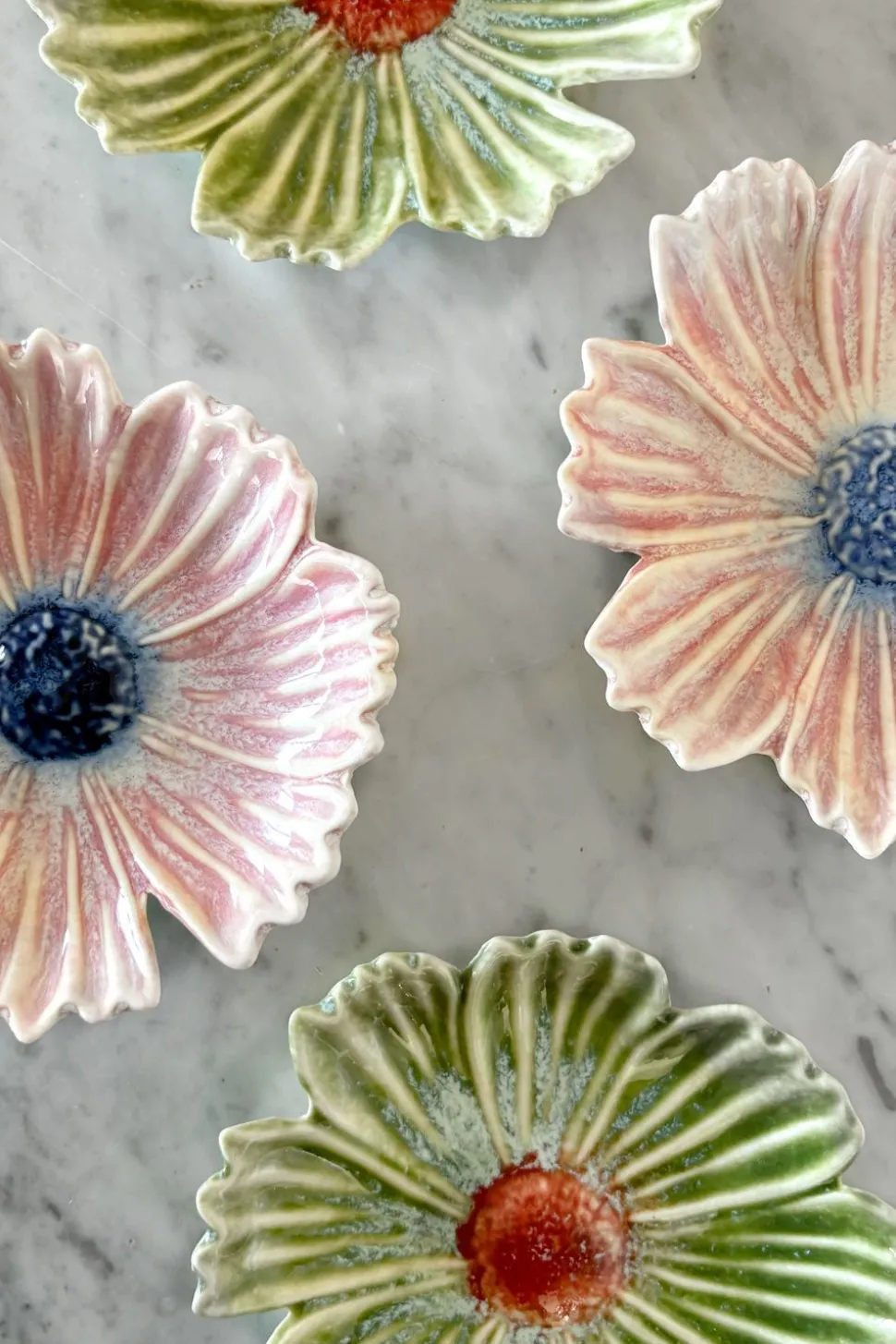 Plato Con Diseño De Flor Rosa Pequeño