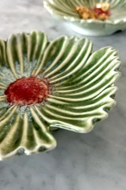 Plato Con Diseño De Flor Verde Pequeño