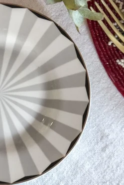 Plato De Pan Blanco Y Gris Cristina Oria