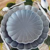 Plato De Postre De Cerámica Flor Gris