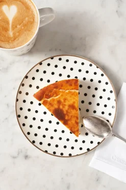 Plato De Postre Negro Y Blanco Con Diseño De Puntos