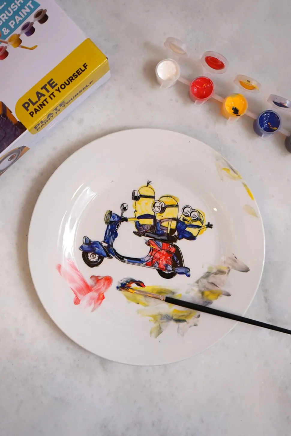 Plato Minions Coloreable