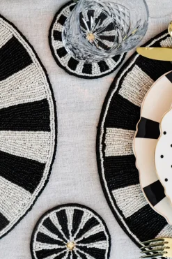 Posavasos Blanco Y Negro Bordado Con Cuentas