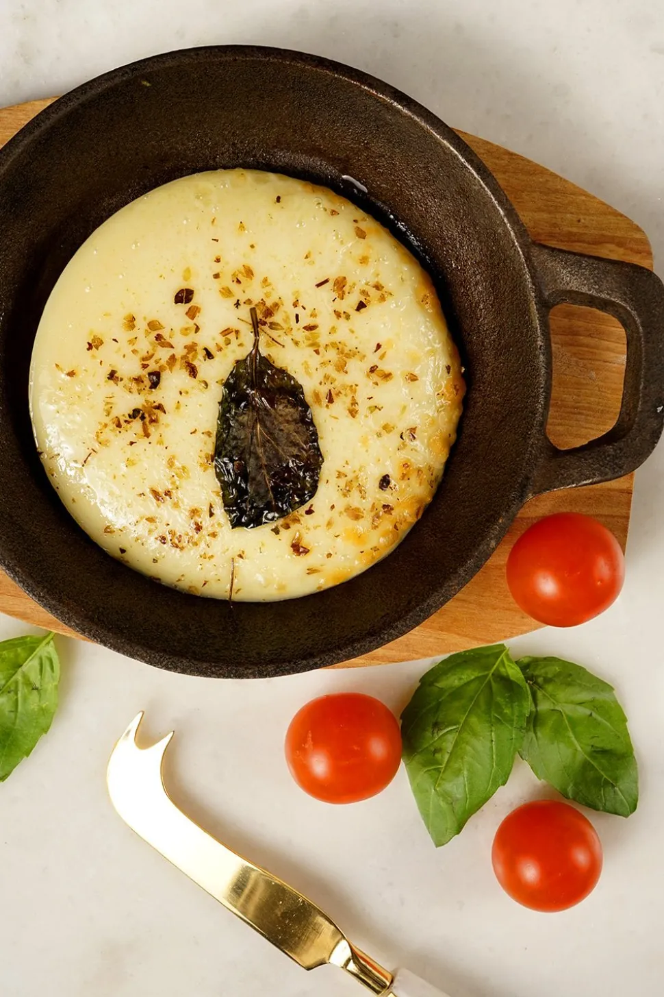 Queso Provolone Orégano
