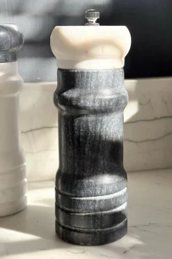 Salero De Mármol Negro