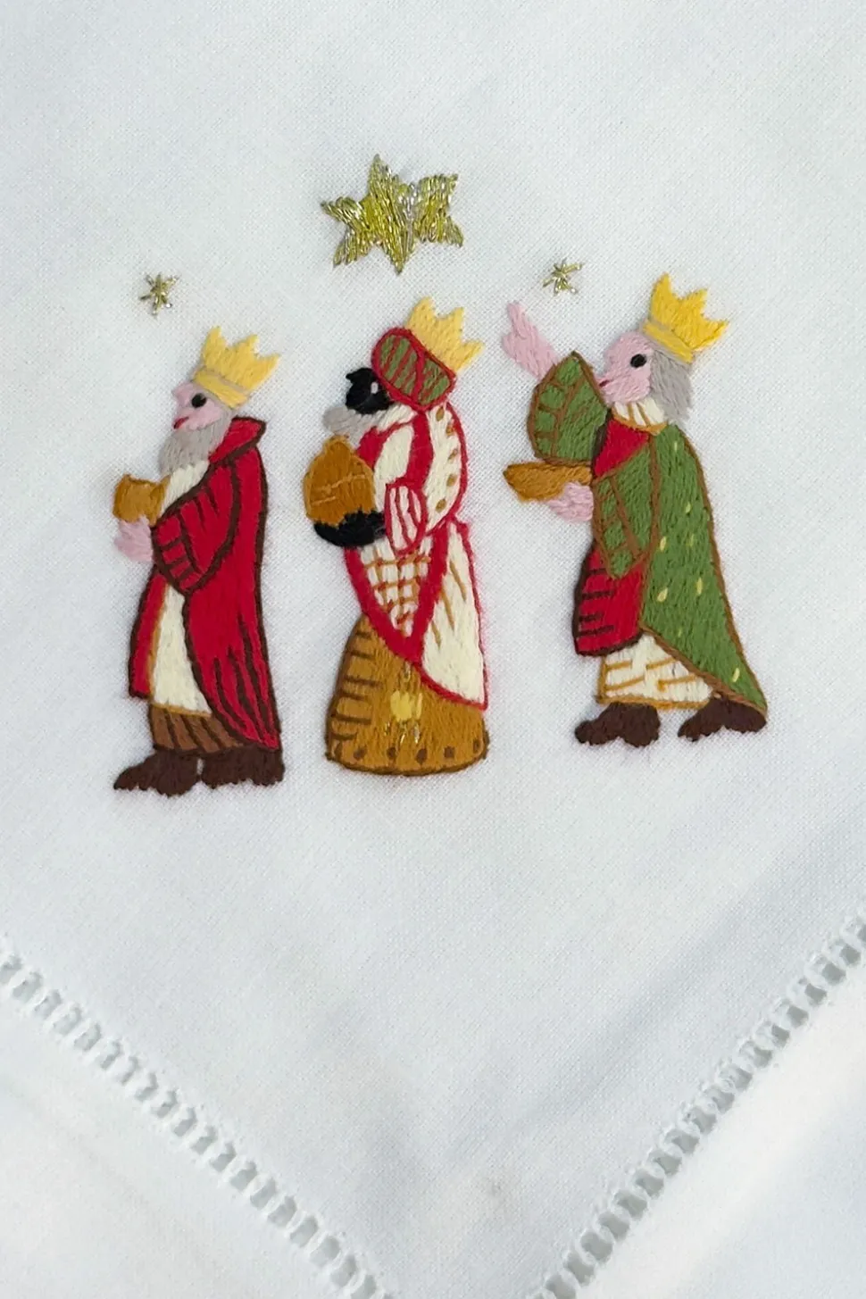 Servilleta Bordada a Mano con Diseño de Reyes Magos