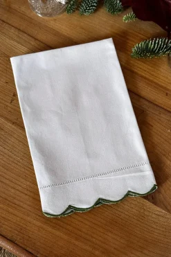 Servilleta Con Borde Ondulado Y Detalle De Vainica