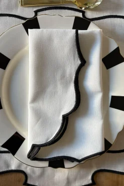 Servilleta Con Diseño De Blonda