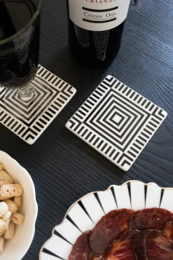 Set 4 Posavasos Con Diseño Blanco Y Negro