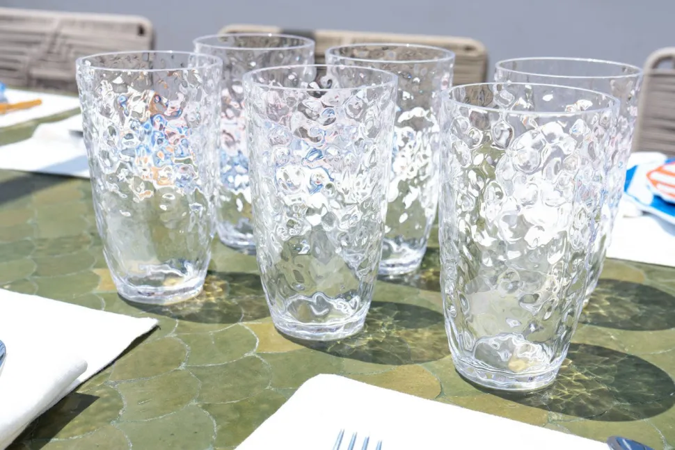 Set 6 Vasos Grandes Transparentes Acrílicos Con Diseño En Relieve