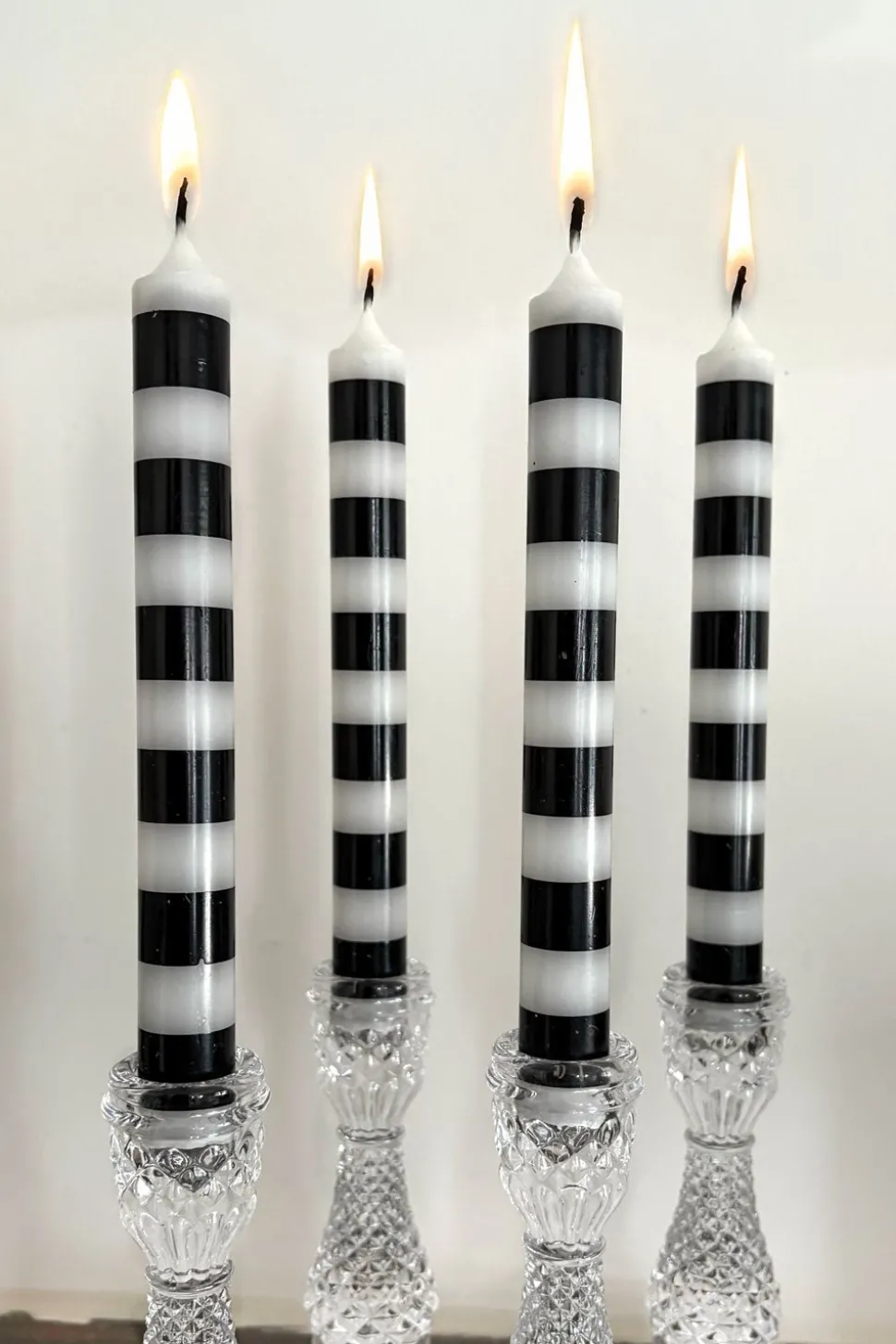 Set 4 Velas Blancas Y Negras