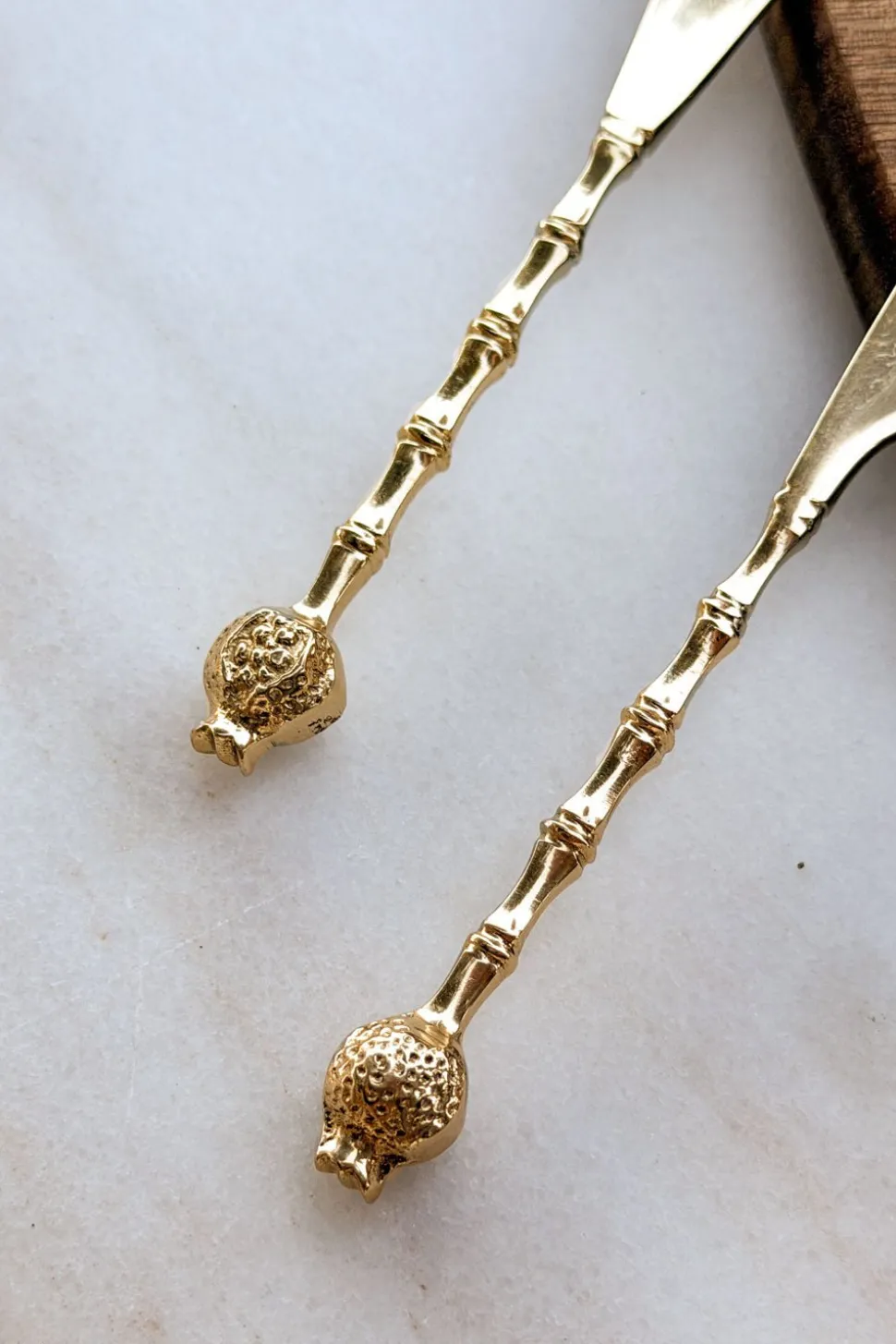 Set De 2 Cuchillos De Bronce Con Diseño De Granadas