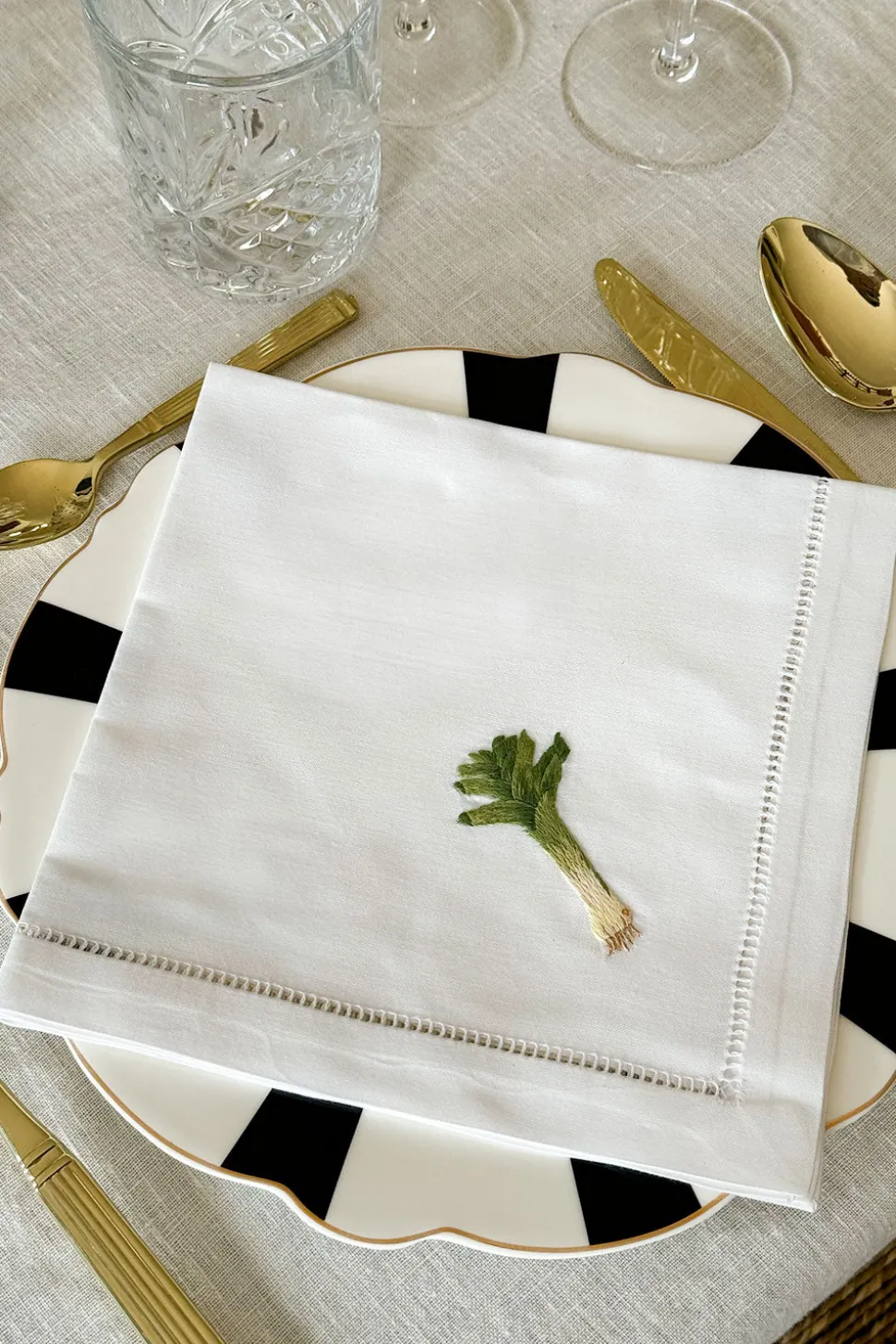Set de 6 Servilletas Bordadas a Mano con Diseño de Verduras