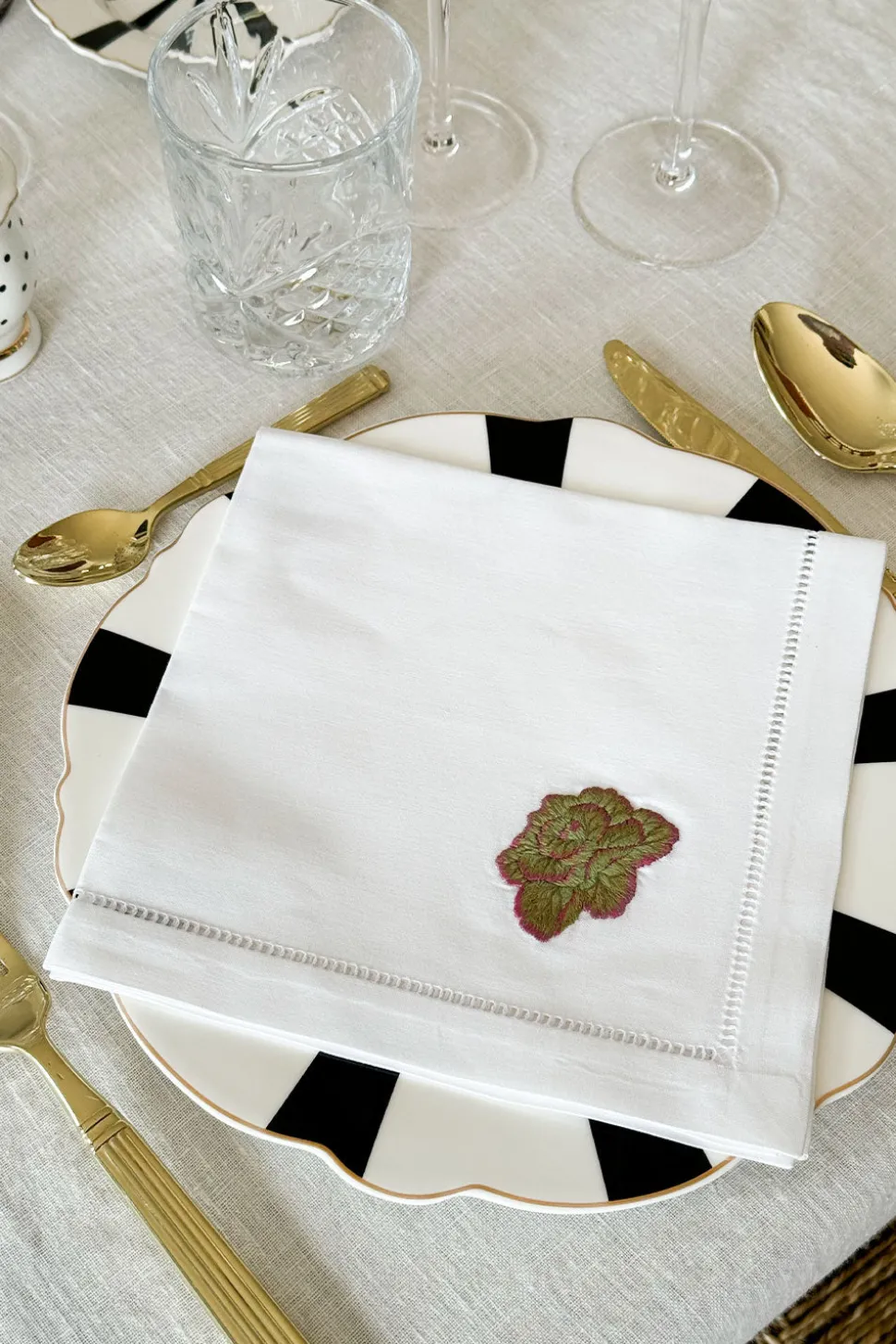 Set de 6 Servilletas Bordadas a Mano con Diseño de Verduras
