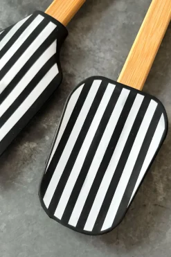 Set De Dos Espátulas De Silicona Con Diseño De Rayas Blancas Y Negras