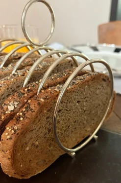 Soporte Para Tostadas Con Diseño Circular De Plata CO