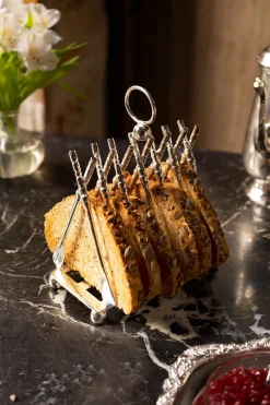 Soporte Para Tostadas Diseño Remos Plata Co