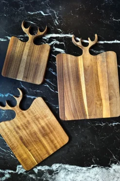 Tabla De Madera De Acacia Con Diseño De Cuernos De Ciervo