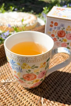 TAZA CON DISEÑO DOLCE VITA DE PORCELANA