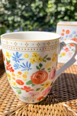 TAZA CON DISEÑO DOLCE VITA DE PORCELANA