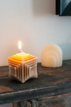Vela Cuadrada Con Relieve