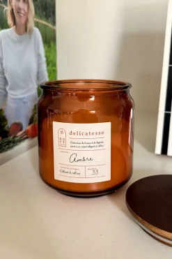 Vela Perfumada En Tarro De Vidrio Con Tapa De Pino