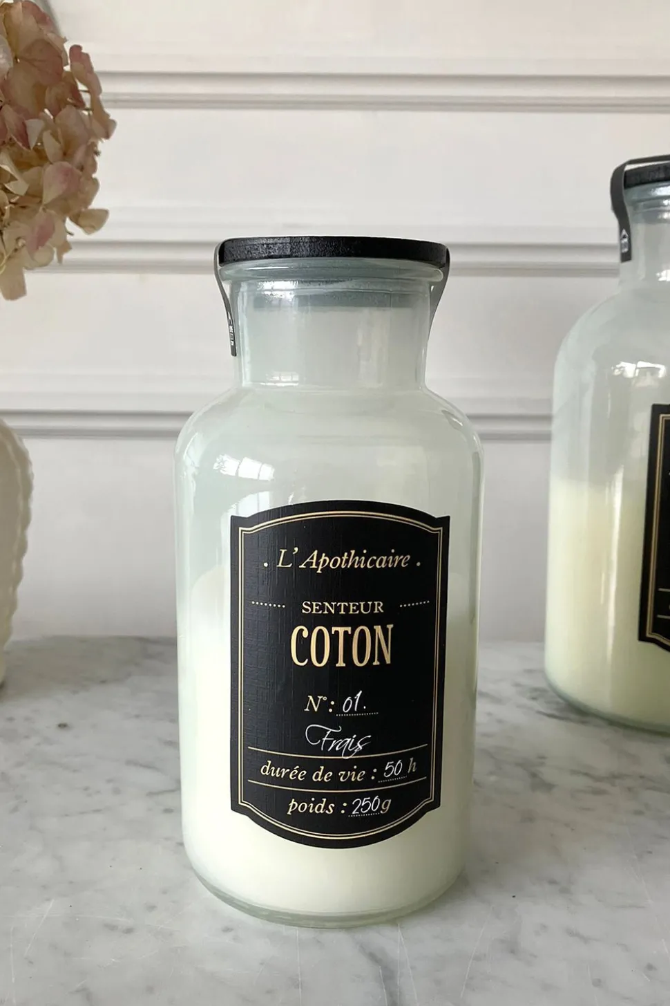 Velas Medianas Perfumadas Con Tapa Negra En Frasco De Vidrio